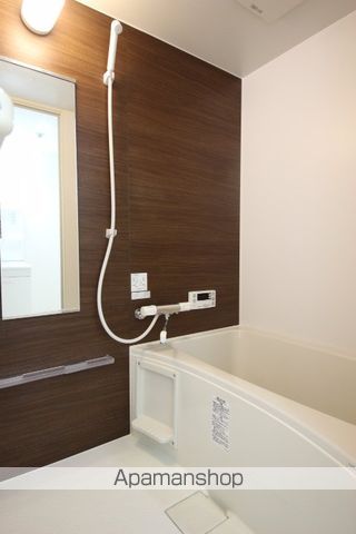 阪急宝塚線 池田駅 バス乗車時間：13分 最寄りバス停で下車 徒歩1分 2階建 築42年の風呂写真