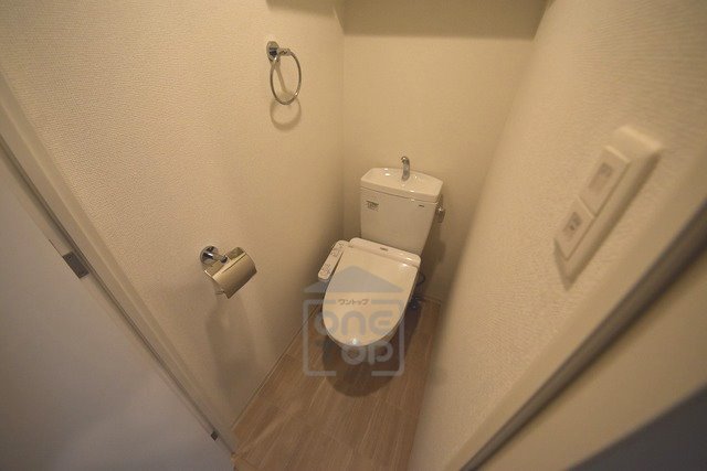 セレニテ京橋クレアのトイレ写真
