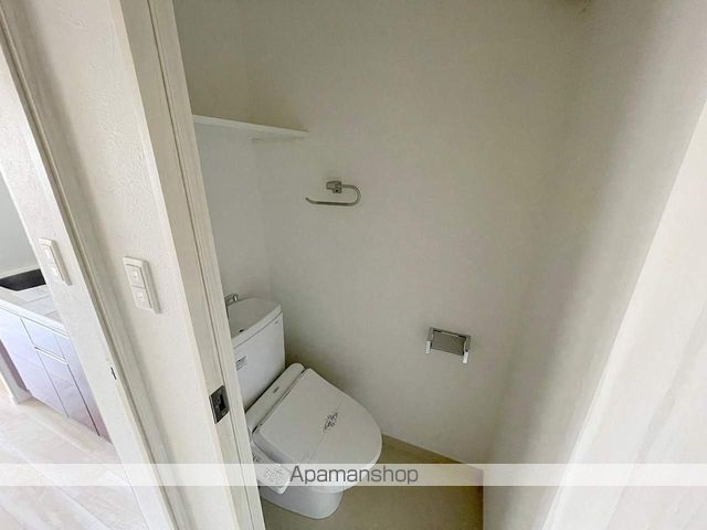 地下鉄谷町線 谷町四丁目駅 徒歩7分 15階建 築7年のトイレ写真