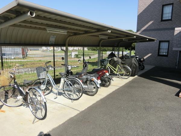 駐車場　駐輪場