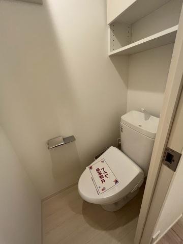 トイレ　※別部屋の参考写真です。