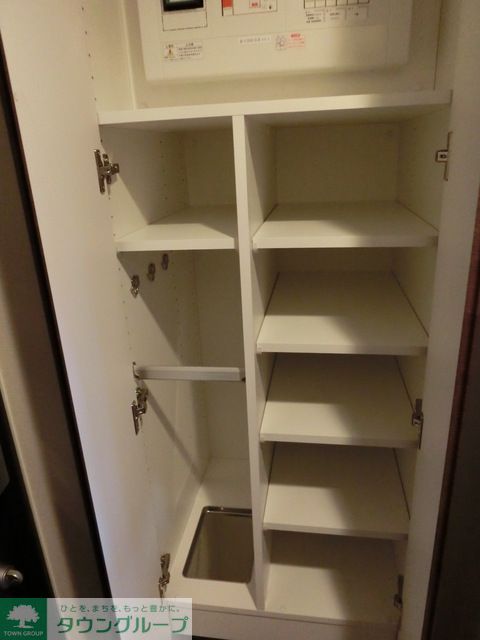 収納　Cタイプ2015年3月撮影 同タイプ1004号室の写真です。