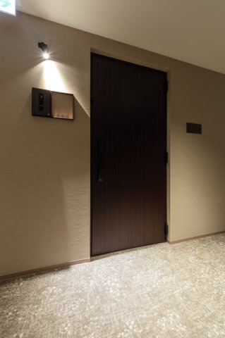 玄関　※写真は同タイプ住戸です。