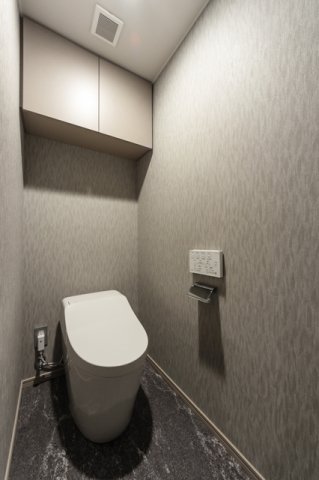 トイレ　※写真は同タイプ住戸です。