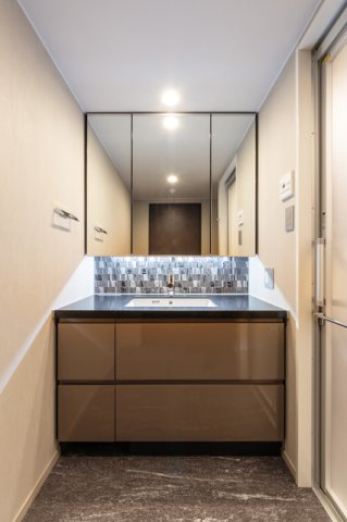洗面設備　※写真は同タイプ住戸です。