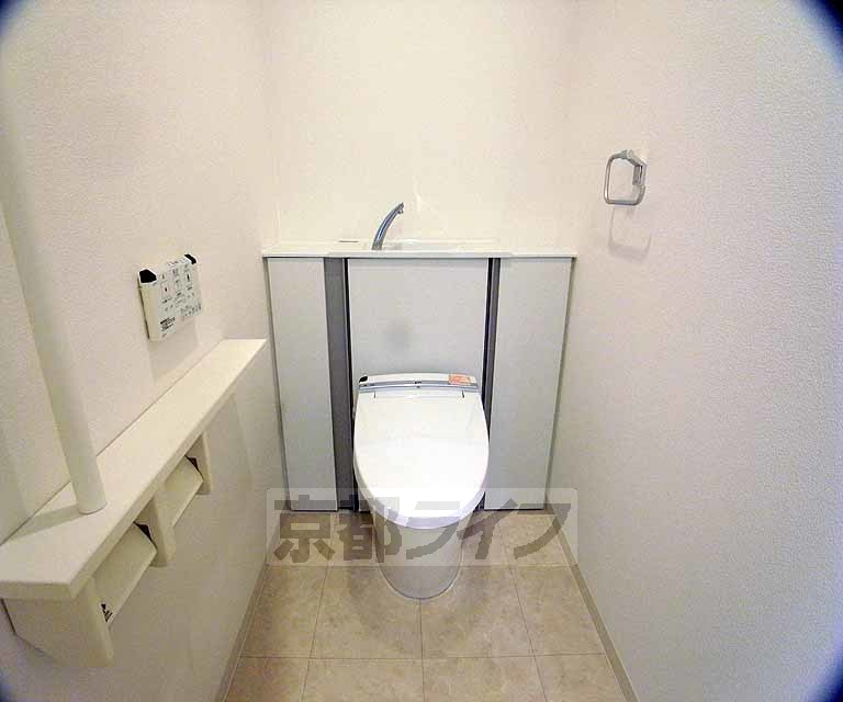 ヴァン四条大宮のトイレ写真