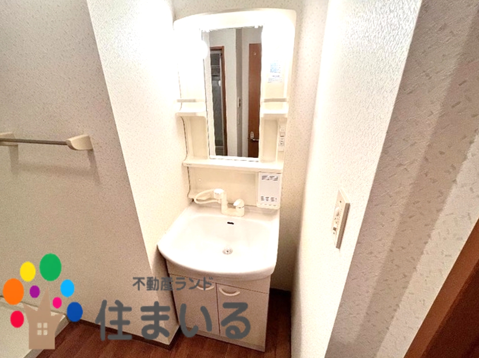 ＪＲ東海道本線 刈谷駅 徒歩10分 3階建 築23年の内装写真
