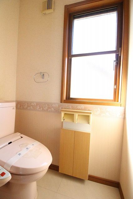牛田早稲田1丁目戸建てのトイレ写真
