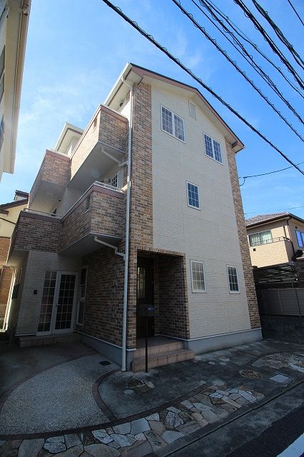 牛田早稲田1丁目戸建ての外観写真