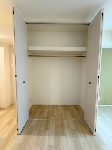 収納　梅田淀屋橋MNT