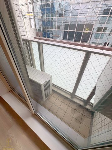 バルコニー　梅田淀屋橋MNT