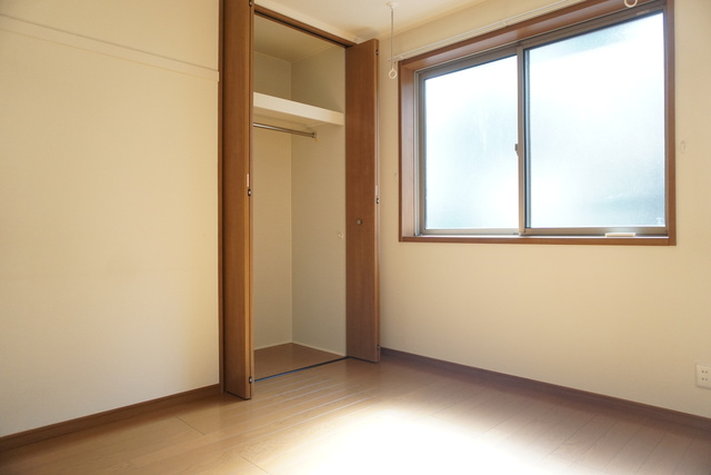 1K Mansion in Shibuya, Tokyo — photo 3 of 3
