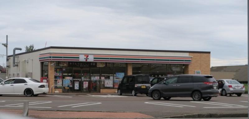 コンビニ　セブン-イレブン 上越川原町店（コンビニ）まで279m