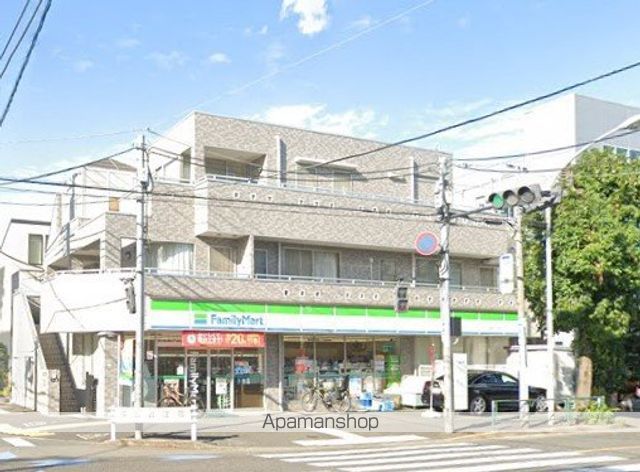 コンビニ　ファミリーマート目黒柿の木坂店（コンビニ）まで321m