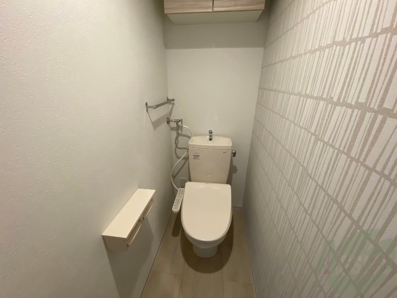 エントランス　トイレです。ウォシュレット付を探している方、おすすめです！