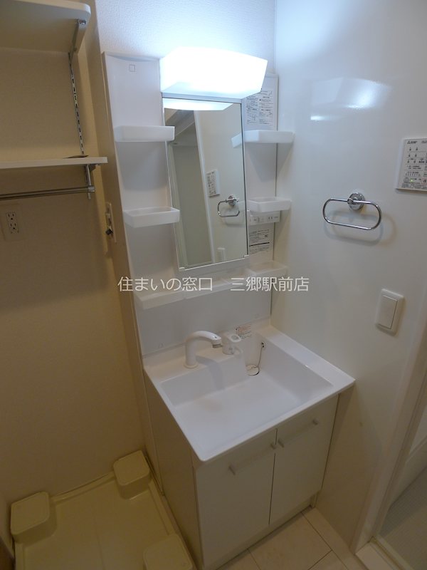 洗面設備　※写真は同型タイプイメージになります。