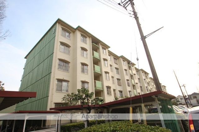 三芳団地 3号棟の外観写真