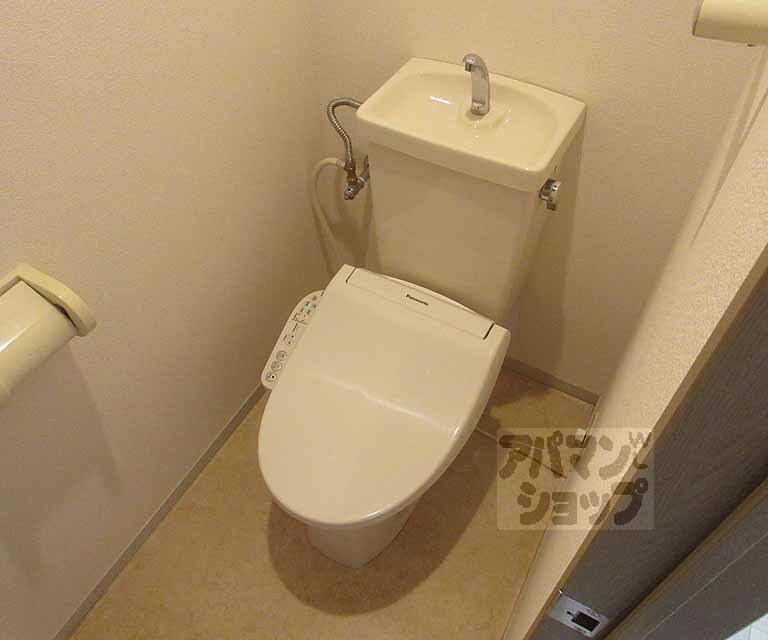 トイレ　ウォシュレット付き！