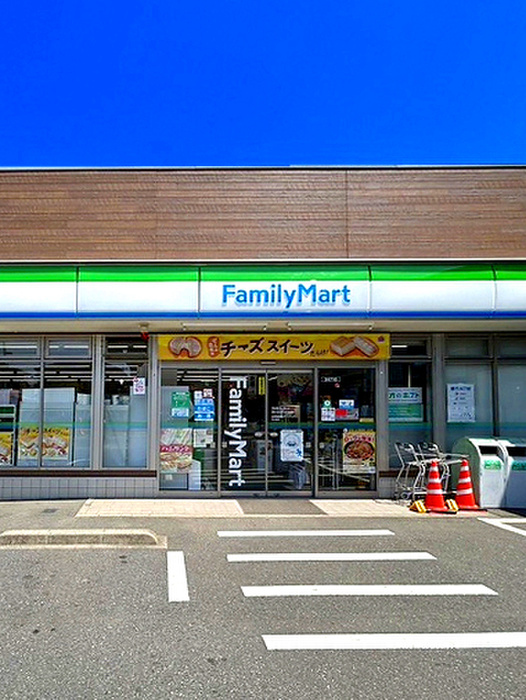コンビニ　ファミリーマート 市川北方二丁目店（コンビニ）まで290m