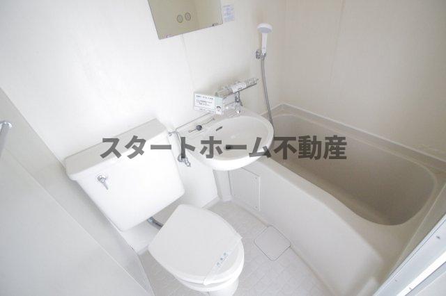 バス・シャワールーム　日々の疲れを癒すお風呂付です