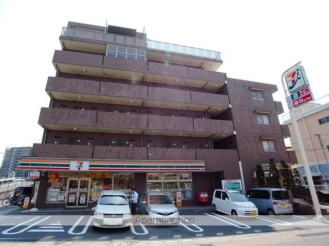 コンビニ　セブンイレブン（コンビニ）まで71m