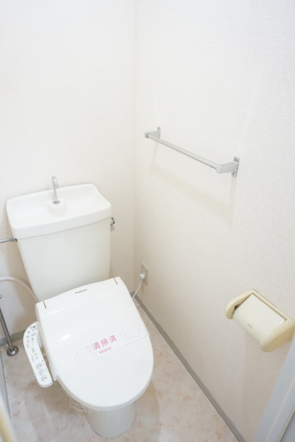 トイレ　洗浄機能付きトイレです☆