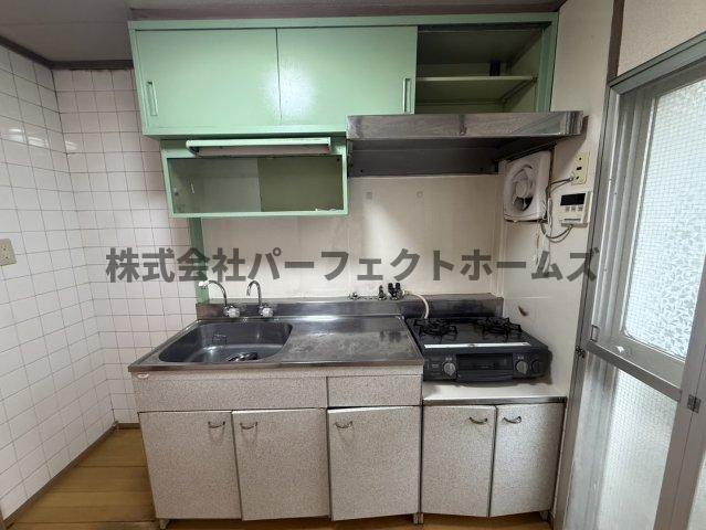 キッチン　コンパクトなキッチンで掃除もラクラク