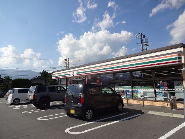 コンビニ　セブンイレブン　伊那上新田店（コンビニ）まで910m