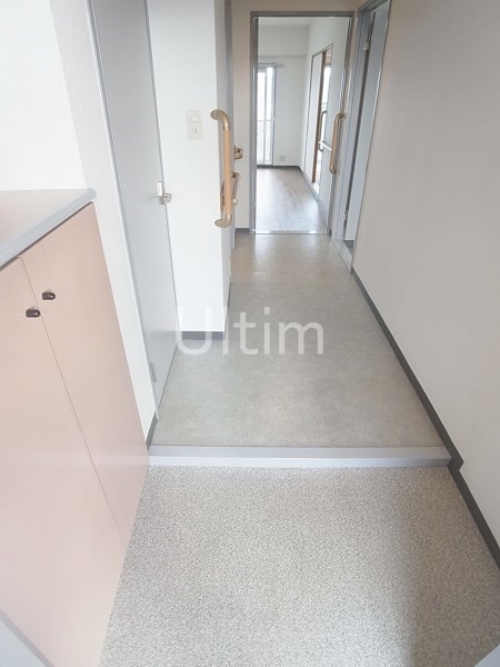 玄関　同じタイプのお部屋です、ご参考までに