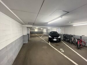 【ナチュレ南５条の駐車場】