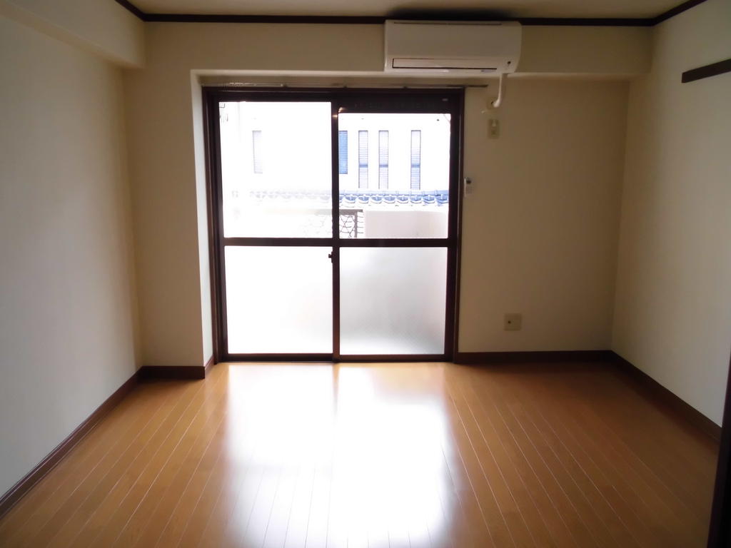 グロースベルグ_内装_1