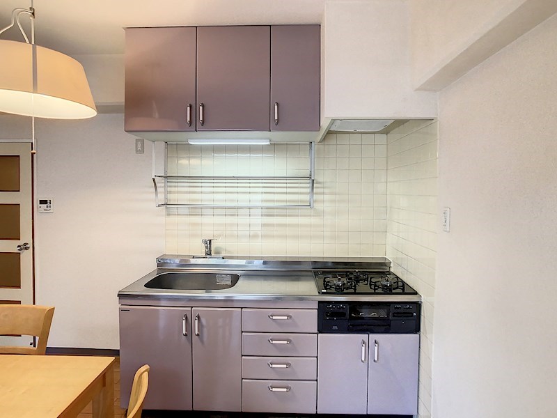 キッチン　3口コンロ付き！