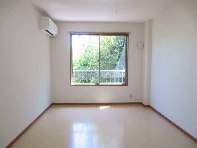 居室・リビング　洋室約８帖