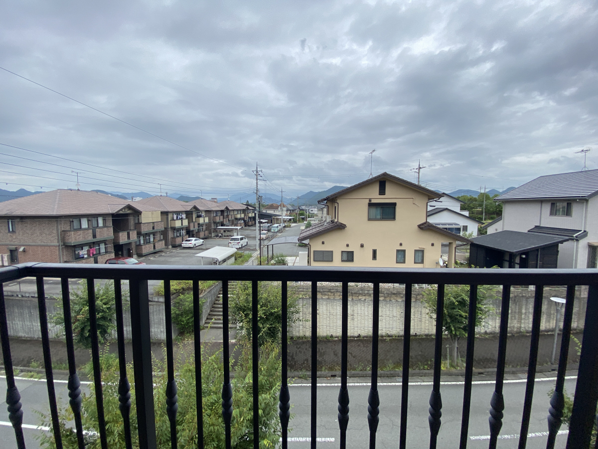 【西脇市野村町茜が丘のアパートの眺望】