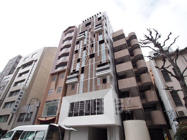 名古屋市中区丸の内のマンションの建物外観