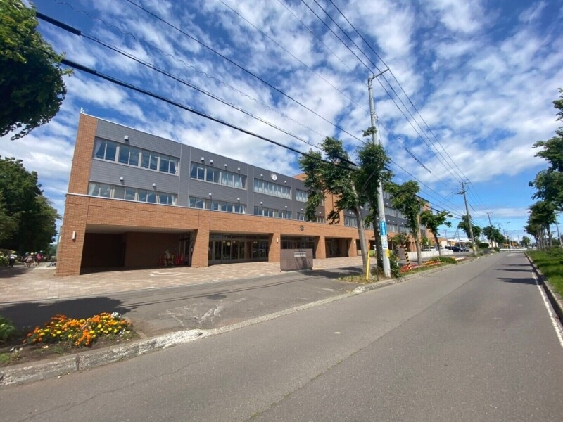 【札幌市北区屯田九条のアパートの小学校】