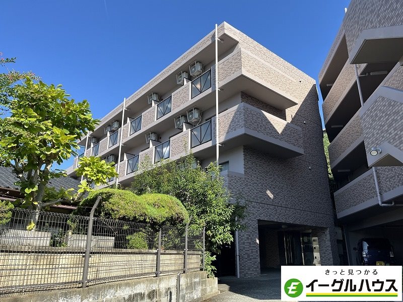 ウイングス学園通りN館の建物外観