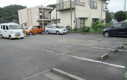 【レオパレス伊豆長岡の駐車場】