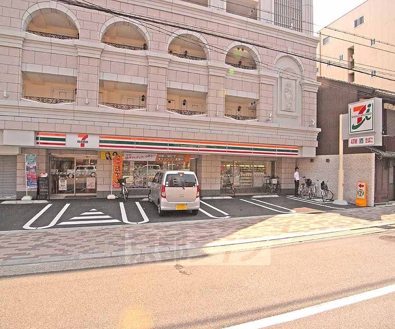 【京都市北区紫野上柏野町のマンションのコンビニ】