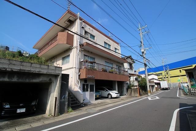 川村ビルの建物外観