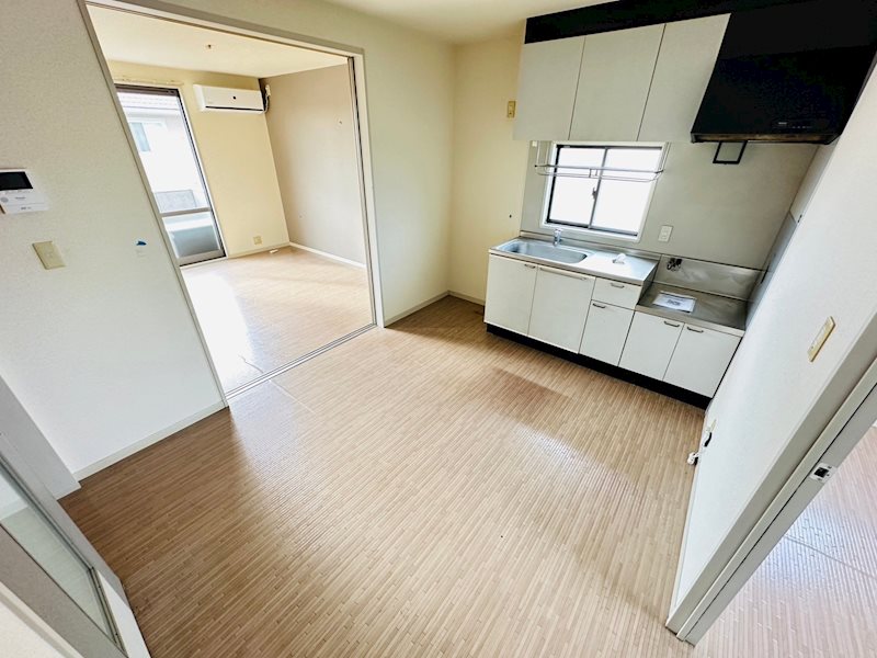 キッチン　同タイプ物件の内観イメージ