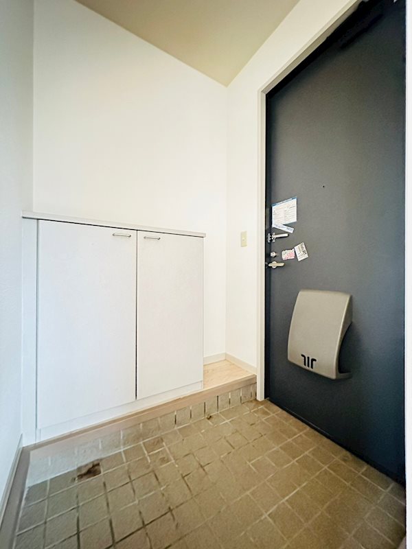 玄関　同タイプ物件の内観イメージ