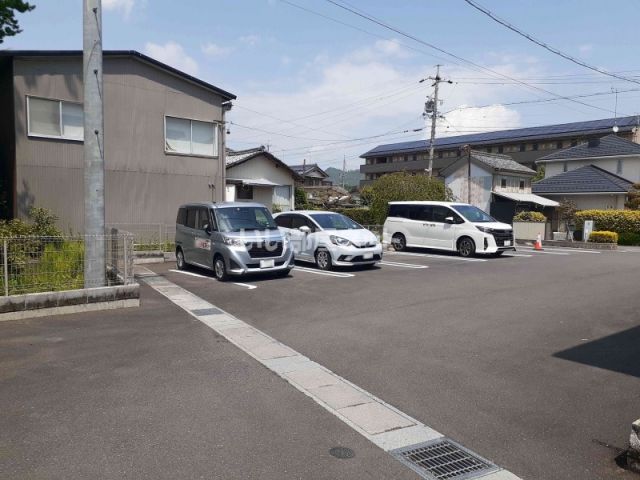 【Ｒｉｑｕｅｚａ黒野（リクイーザクロノ）の駐車場】