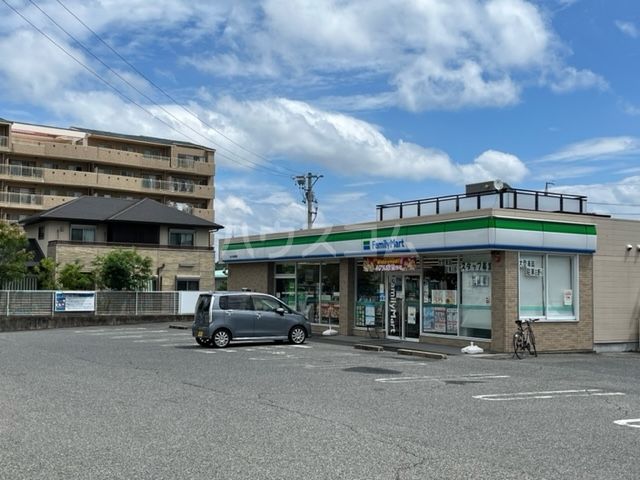 コンビニ　ファミリーマート 長久手武蔵塚店（コンビニ）まで454m