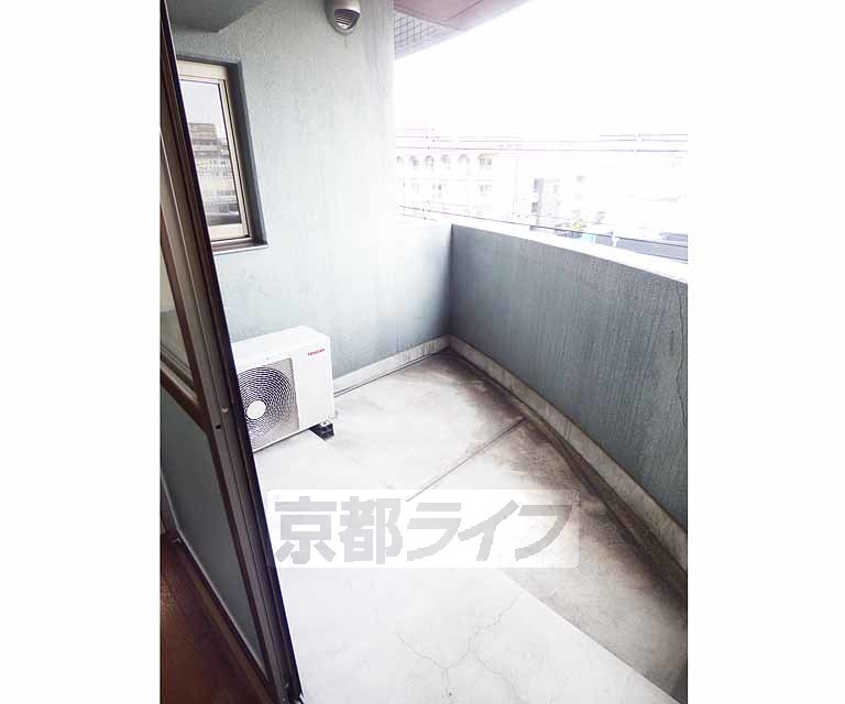 バルコニー　広いバルコニです。