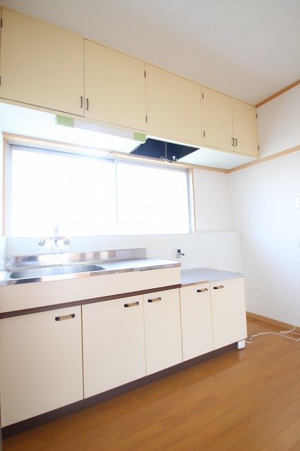 キッチン　同物件別室です。