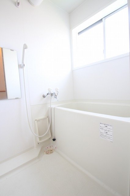 バス・シャワールーム　同物件別室です。