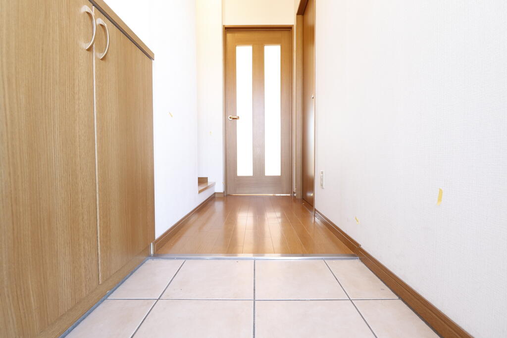 玄関　靴箱付き玄関です♪
