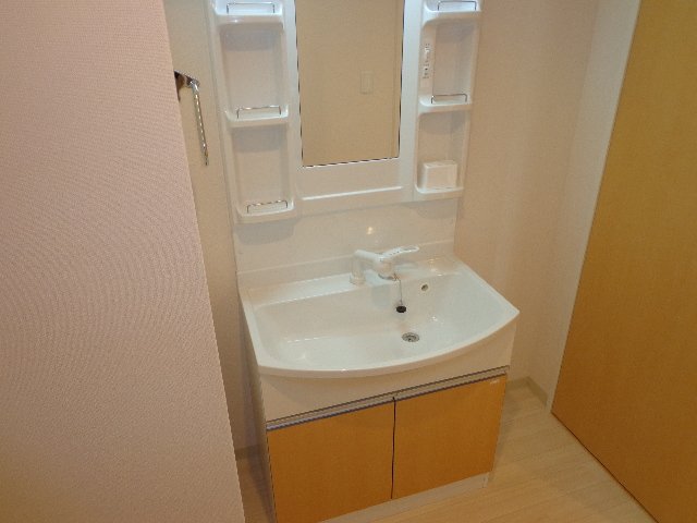 洗面設備　洗髪洗面化粧台