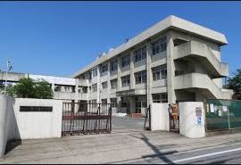 中学校　明石市立野々池中学校（中学校）まで1679m